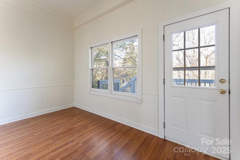 Property image 2 at 12 Parker Road, Asheville, NC 28803