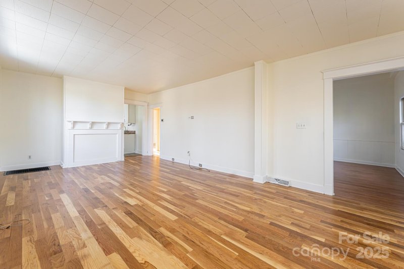 Property image 5 at 12 Parker Road, Asheville, NC 28803