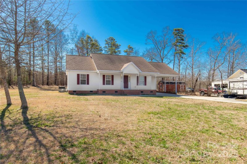 Property image 3 at 2070 Hunters Ridge Road, Lancaster, SC 29720