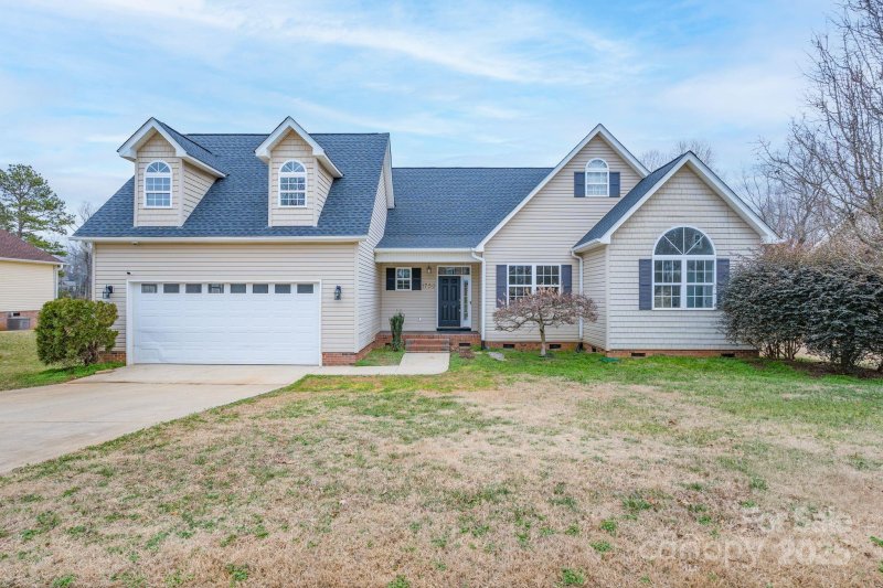 1750 Williamsburg Drive