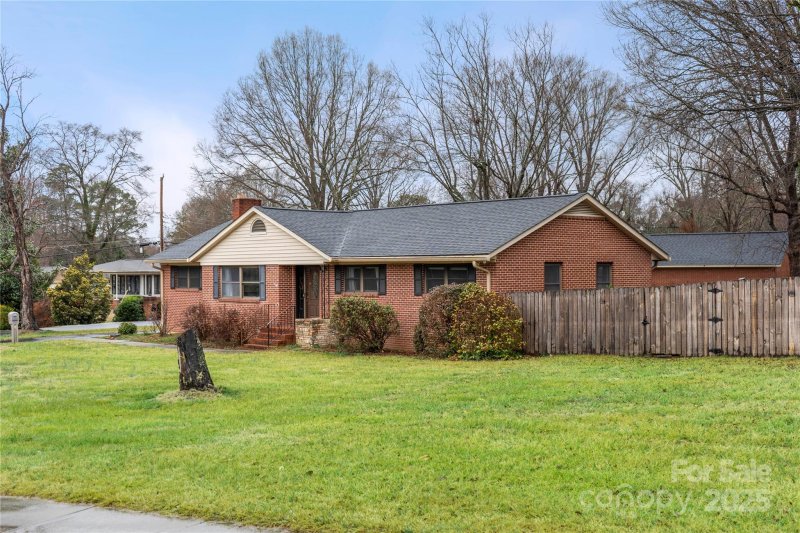 Property image 3 at 242 Coulwood Drive, Charlotte, NC 28214