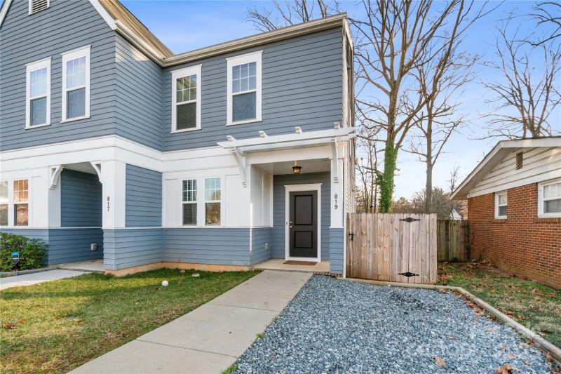 Property image 2 at 819 Mcarthur Avenue, Charlotte, NC 28206