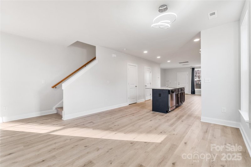 Property image 5 at 819 Mcarthur Avenue, Charlotte, NC 28206