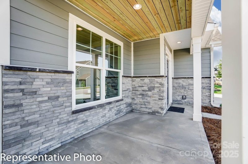 Property image 3 at 5104 Heathland Drive, Charlotte, NC 28215