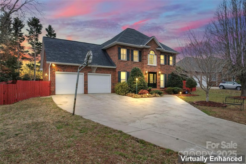 Property image 2 at 1511 35th Avenue, Hickory, NC 28601