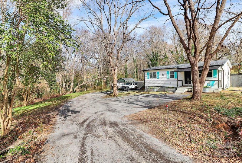 Property image 3 at 302 Digh Street, Gastonia, NC 28052