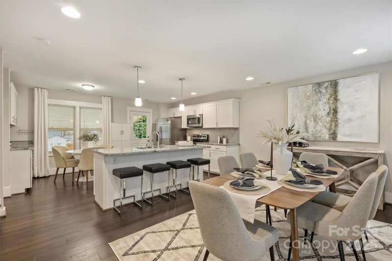 Property image 5 at 3511 Erinbrook Lane, Charlotte, NC 28215