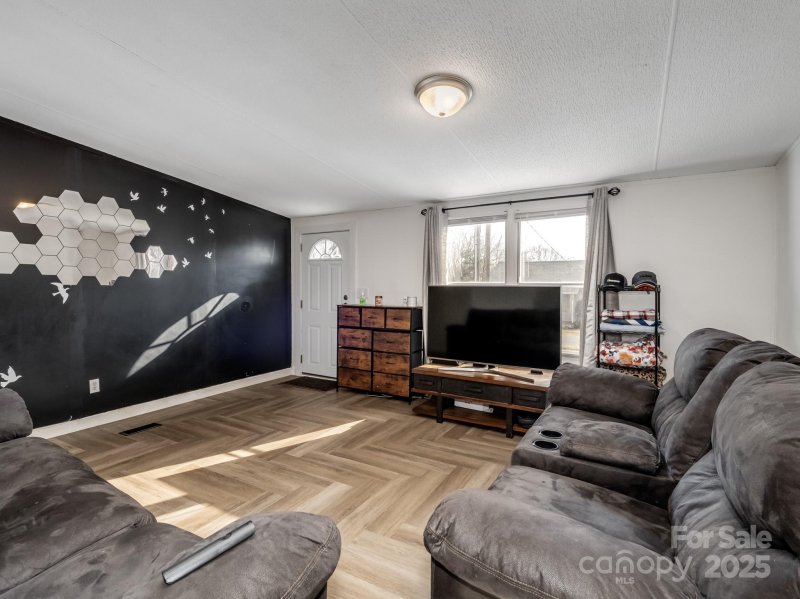 Property image 2 at 108 S Inman Avenue, Bessemer City, NC 28016