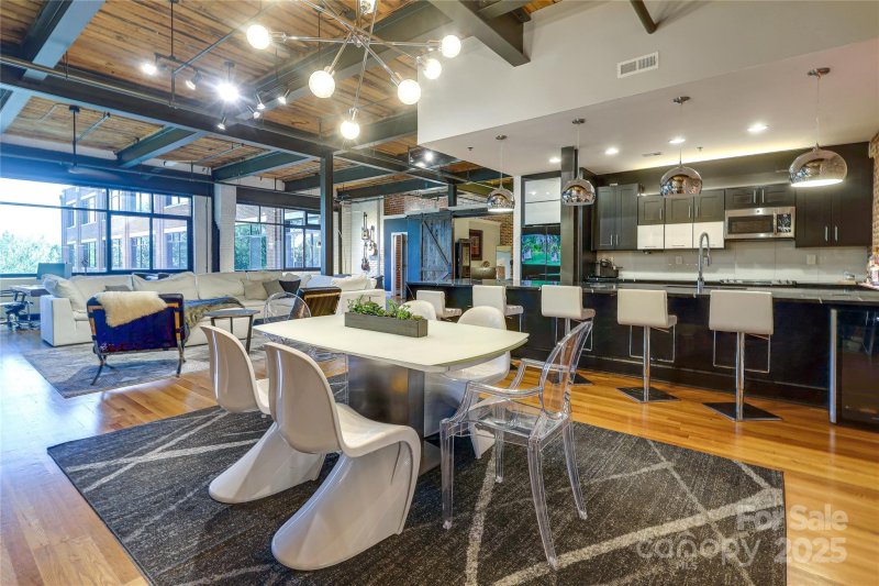 Property image 3 at 310 Arlington Avenue, Charlotte, NC 28203