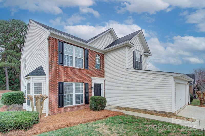 Property image 4 at 9717 Spring Park Drive, Charlotte, NC 28269