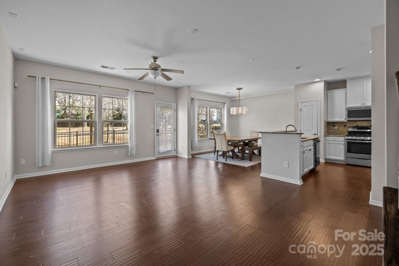 Property image 5 at 1905 Fleetwood Drive, Charlotte, NC 28208