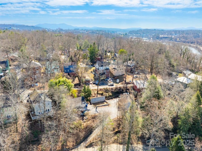 Property image 5 of 231 Westover Drive in Montford, Asheville, NC 28801