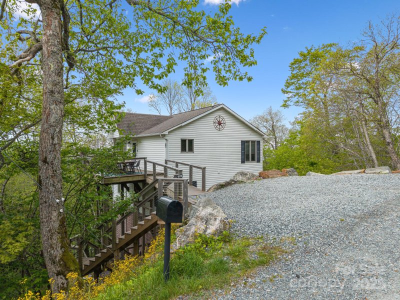 Property image 2 of 114 Spruce Hollow Road in The Cliffs, Beech Mountain, NC 28604