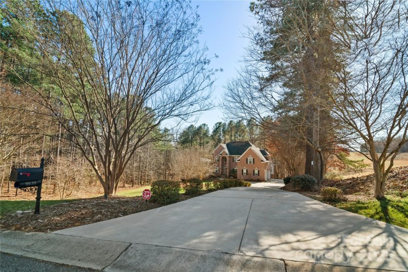 Property image 2 at 9135 Fair Oak Drive, Sherrills Ford, NC 28673