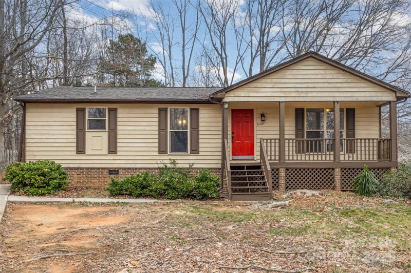 Property image 2 at 8104 Tamalpais Court, Charlotte, NC 28215