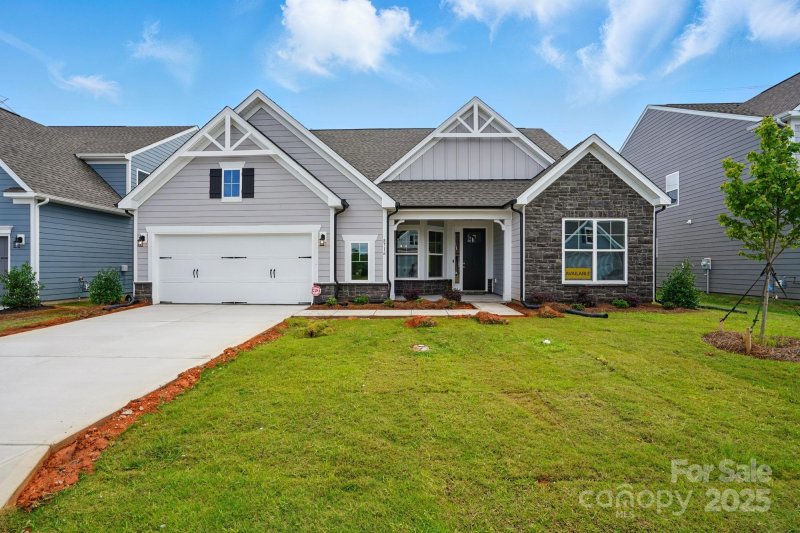 Property image 2 at 8716 Acadia Parkway, Sherrills Ford, NC 28673