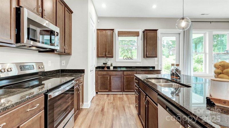 Property image 2 of 1043 Rabbit Hill Lane in Cresswind at Wesley Chapel, Monroe, NC 28110