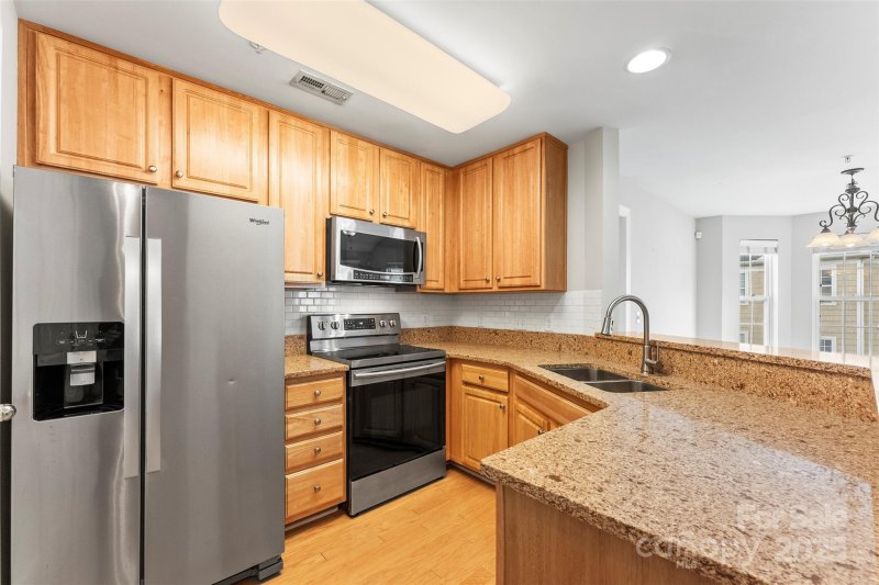 Property image 5 at 6464 Park Pond Drive, Charlotte, NC 28262