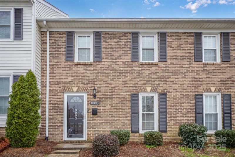 Property image 2 at 8093 Regent Park Lane, Charlotte, NC 28210