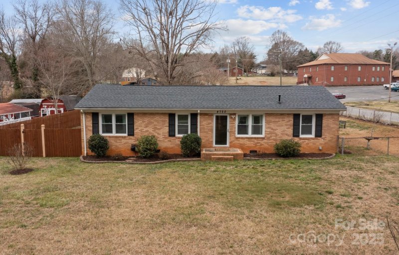 Property image 3 at 4720 Chapel Grove Road, Gastonia, NC 28052