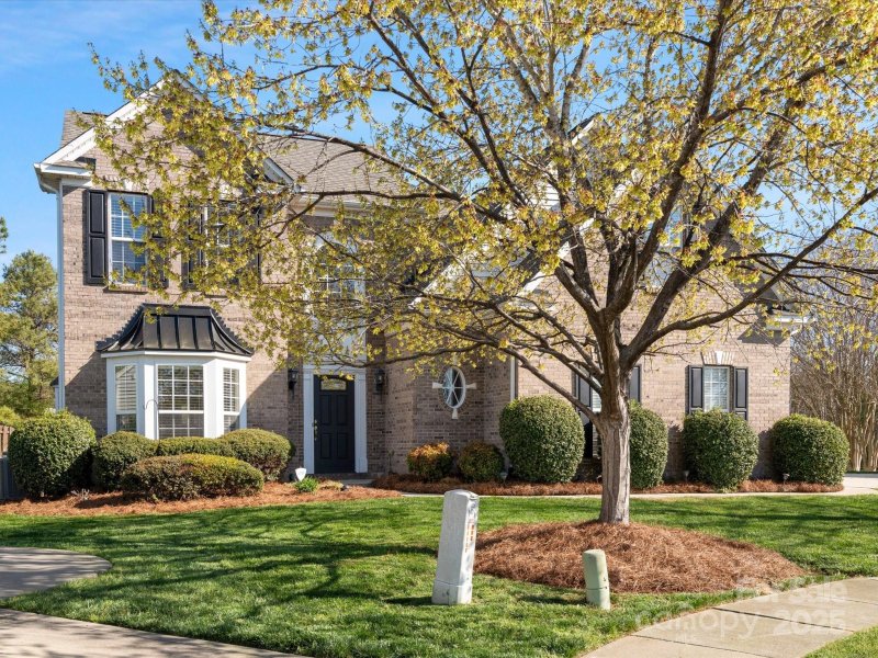 2020 Holly Villa Circle