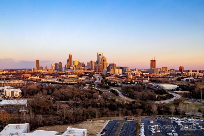 Property image 2 at 2306 Elizabeth Mill Place, Charlotte, NC 28208