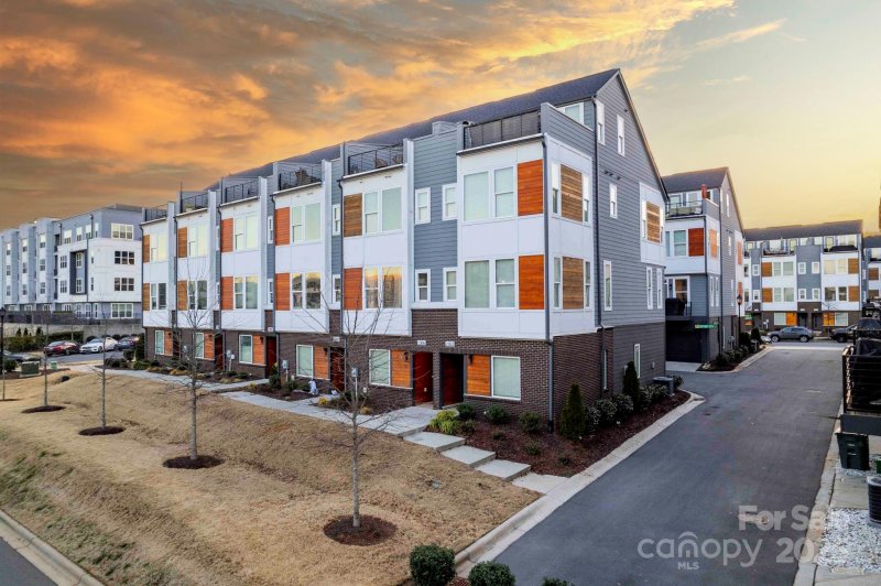 Property image 4 at 2306 Elizabeth Mill Place, Charlotte, NC 28208