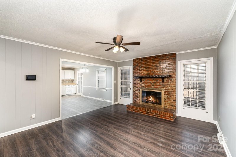 Property image 3 at 4815 Carriage Drive Circle, Charlotte, NC 28205