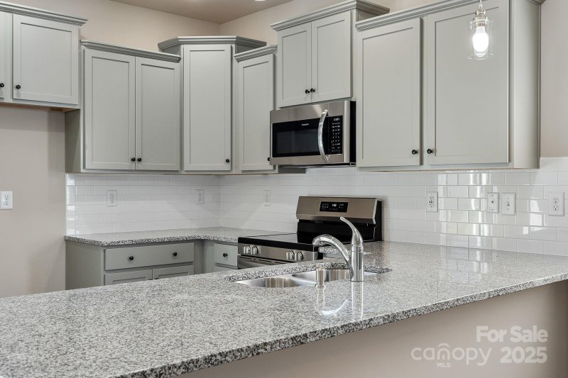 Property image 5 at 2112 Clapham Court, Charlotte, NC 28215