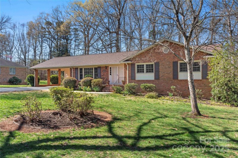 Property image 3 at 120 Parker Drive, Gastonia, NC 28056