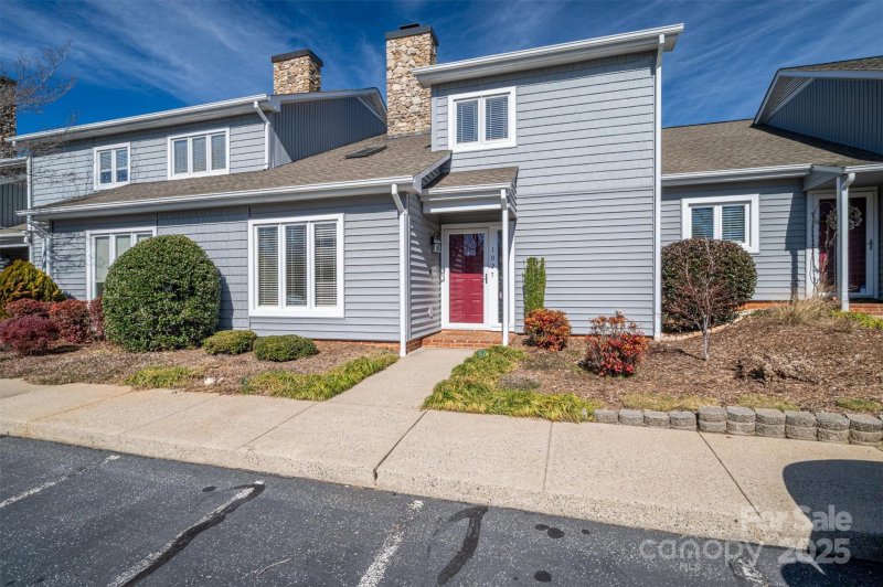 Property image 2 at 1027 21st Avenue, Hickory, NC 28601