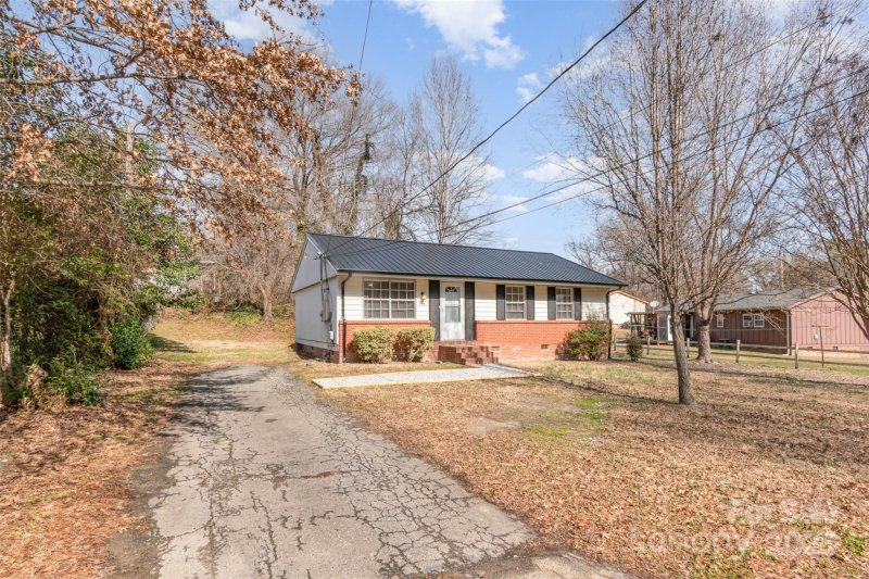Property image 2 at 610 Center Street, Gastonia, NC 28054
