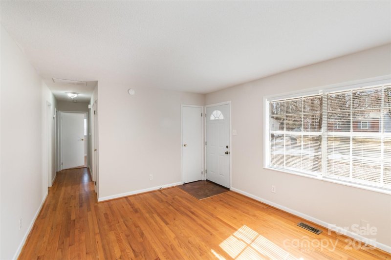 Property image 4 at 610 Center Street, Gastonia, NC 28054