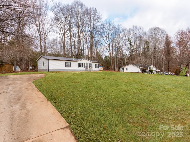 Property image 2 at 236 Sailwinds Road, Mooresville, NC 28115