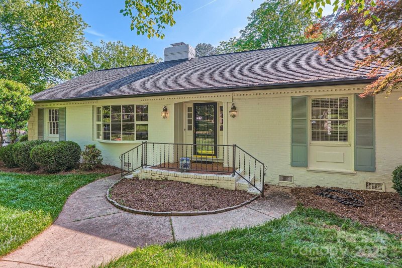 Property image 3 at 7613 Whistlestop Road, Charlotte, NC 28210