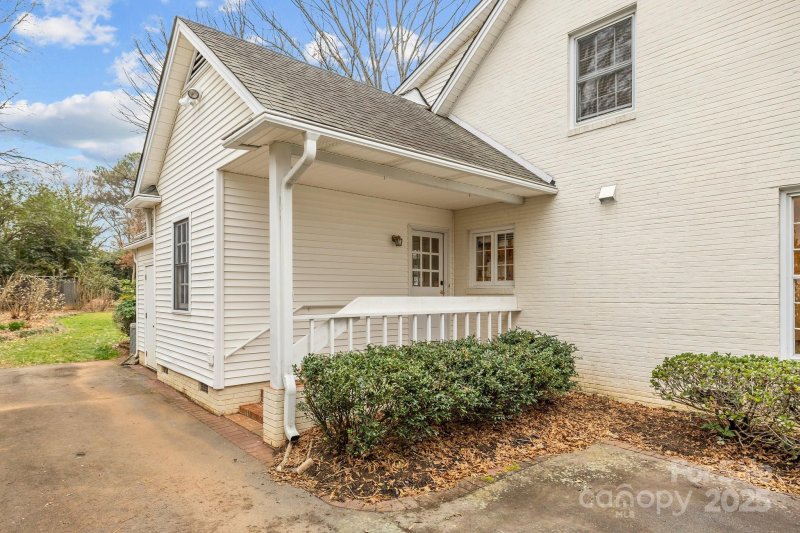Property image 5 at 3107 Cloverfield Road, Charlotte, NC 28211