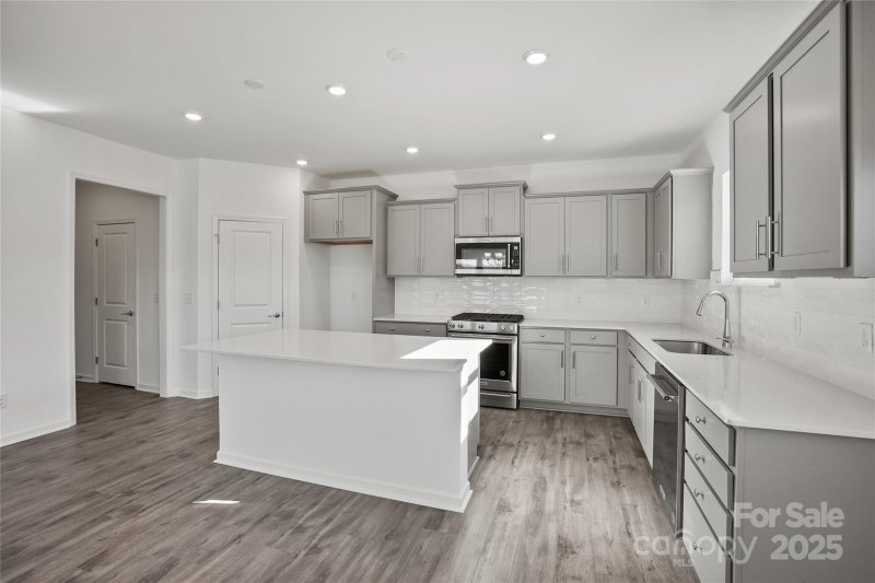 Property image 3 at 15015 Meadows Hunt Lane, Huntersville, NC 28078