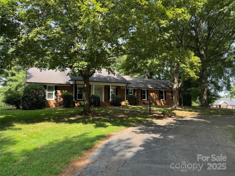 Property image 2 of 4210 Wrangler Drive in Carolando, Concord, NC 28027