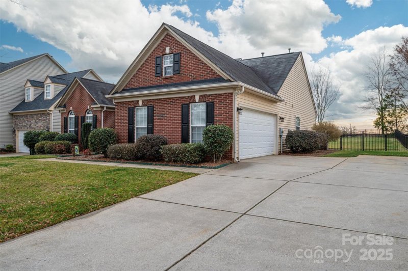 Property image 4 at 2555 Holly Oak Lane, Gastonia, NC 28056