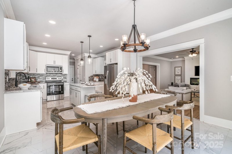 Edgewater, Sherrills Ford Community