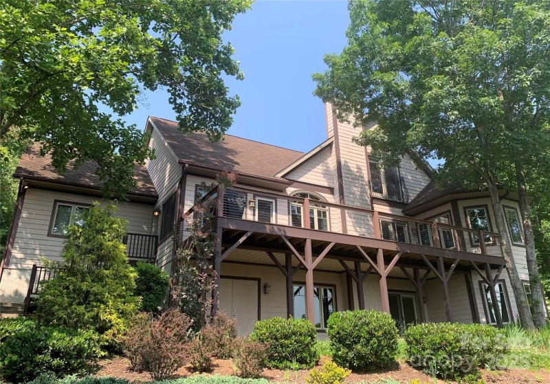 142 Twin Courts Drive