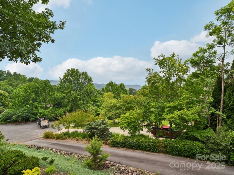 Property image 3 of 142 Twin Courts Drive in Reems Creek Golf Community, Weaverville, NC 28787