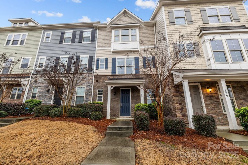 Property image 2 at 824 Imperial Court, Charlotte, NC 28273