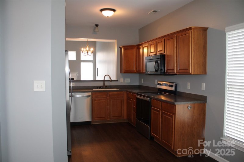 Property image 2 at 121 Beverly Chase Lane, Mooresville, NC 28117