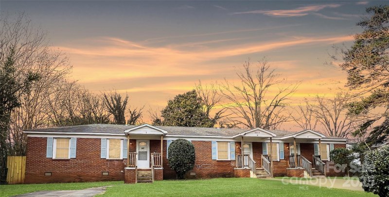 Property image 3 at 2517 Hemphill Street, Charlotte, NC 28208