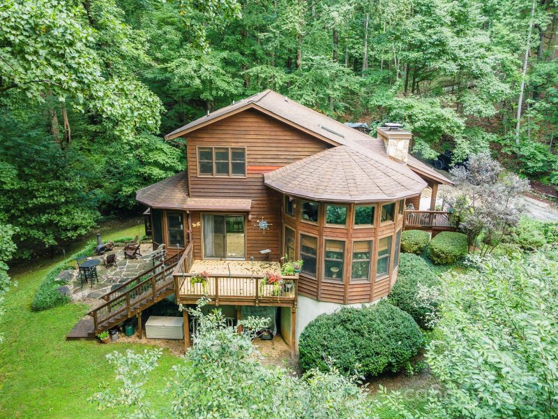 Property image 4 of 33 Cammies Way in Gateway Mountain, Old Fort, NC 28762