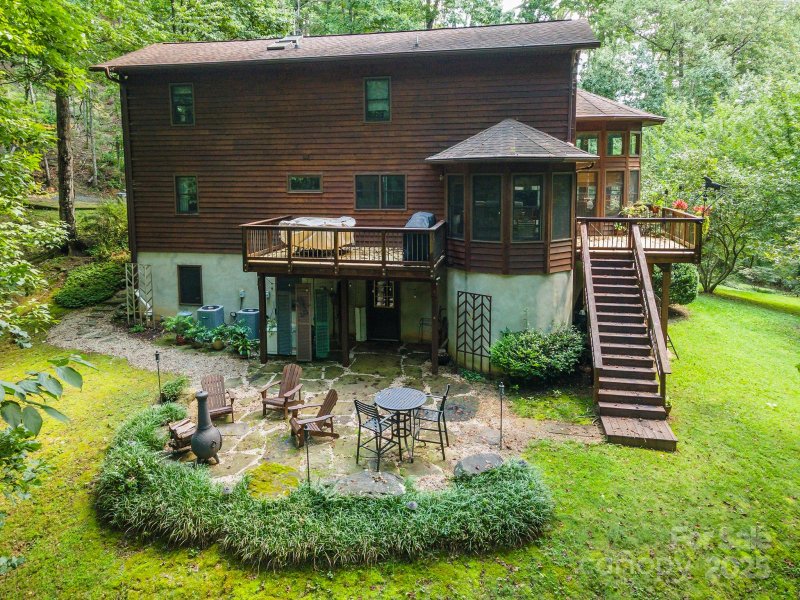 Property image 5 of 33 Cammies Way in Gateway Mountain, Old Fort, NC 28762