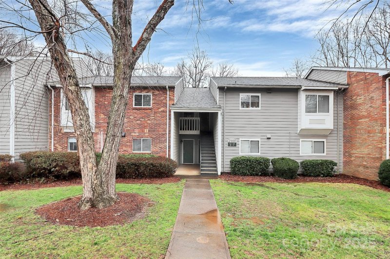 Property image 2 at 2900 Heathstead Place, Charlotte, NC 28210