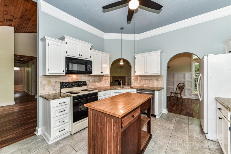 Property image 5 at 10213 Conistan Place, Cornelius, NC 28031