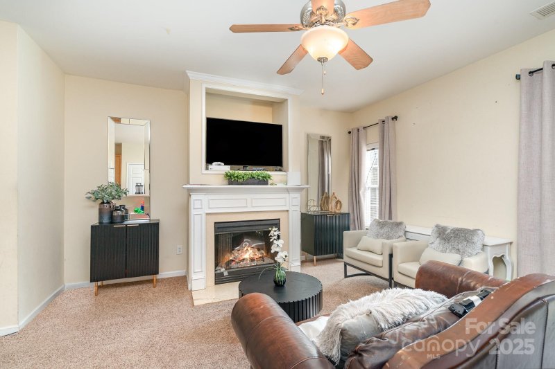 Property image 5 at 8460 Summerglen Circle, Charlotte, NC 28227
